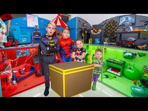 Dört Renkli Oyun Evinde Süper Kahraman Çocuklar