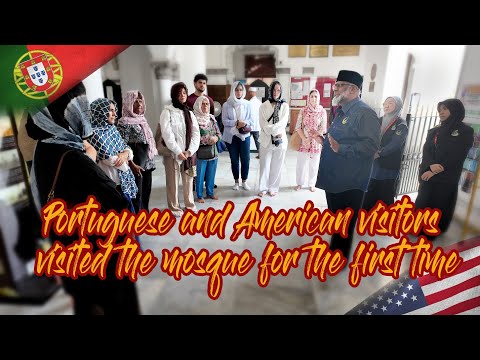 Guided Mosque Tour enhances Understanding.