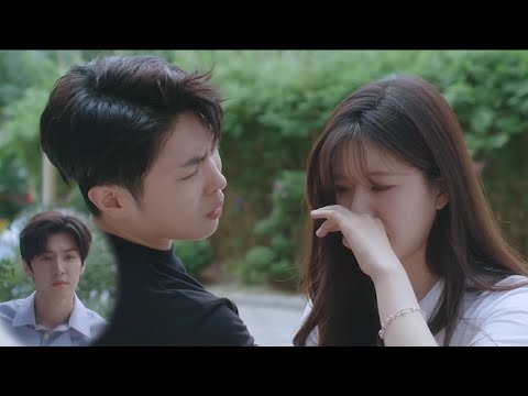 Seeing she is angry and crying by Sang Yan, Jiaxu panicked and can't help curse him.