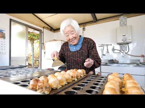 A 99-Year-Old Grandma Makes Takoyaki Every Day — The Heartwarming Roadside Stand Loved by All!