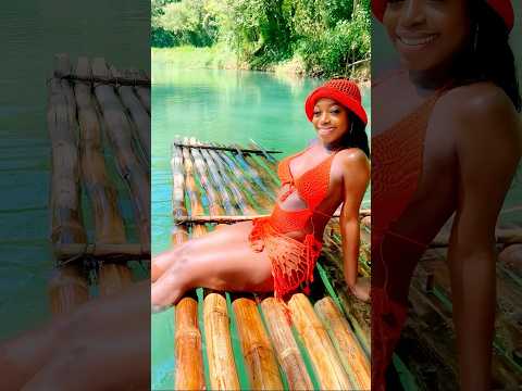 This is my season of gratitude, love, and self discovery. Making room only for peace and blessings ✨