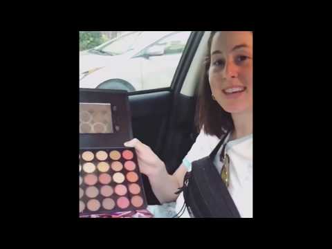 Alana Haim’s makeup tutorial