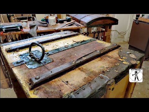 restoration of an ancient centenary trunk