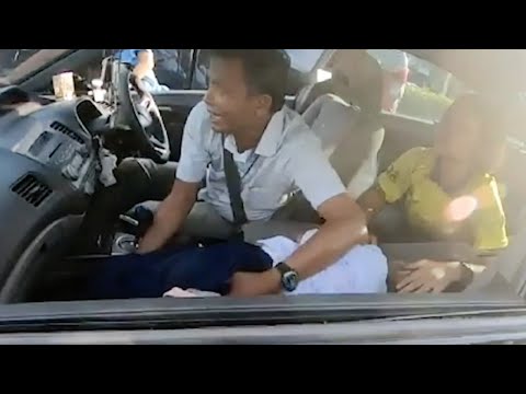 Ребенку Стало Плохо в Пробке. Реакция Байкера Поразила Всех