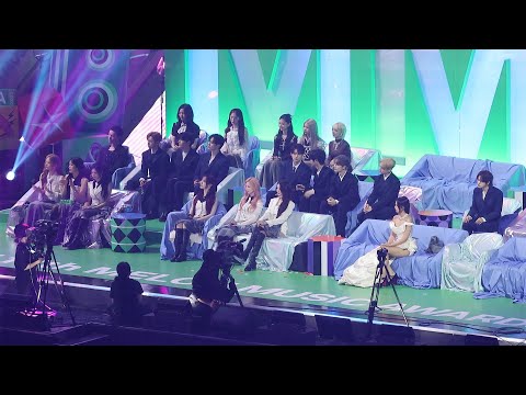 Idols reaction to Hearts2Hearts 'FOCUS' (하츠투하츠 무대 보는 제니 아이브 키키 알파드라이브원 10cm) 직캠 | MMA • 251220
