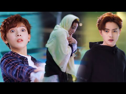 Cinderella exposed at the pool! School heartthrob stunned!