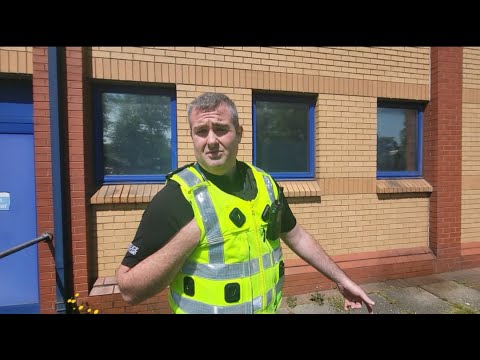 Angry Govan Police Officers Abusing Their Position!! #audit @PoliceScotland #fail #owned
