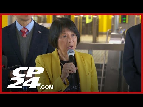 Toronto Police Chief and Mayor meet with Lawrence Heights residents after deadly shooting