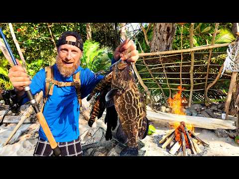 9-DAYS STRUGGLING to SURVIVE on Desert Island - Eating Whatever I Catch!