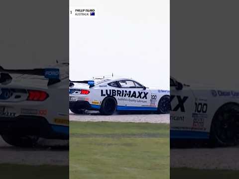 HOW did he avoid crashing! 🫣