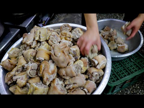 豚トロッターの煮込み、鴨肉の麺作りBusiness is Great ! Braised Pork Trotter, Duck Meat with Noodles Making