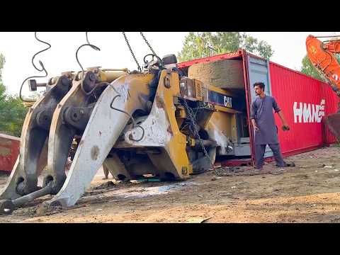 How Pakistan Mechanics Bring American Construction Machines Back to Life | by @pakistanitruck