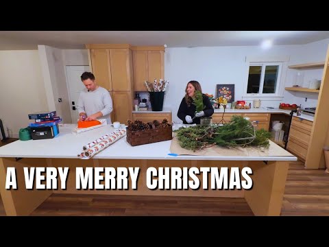 A Very Merry Christmas Making a Winter Flower Centerpiece and Wrapping Gifts Together ❤️🎄🥰