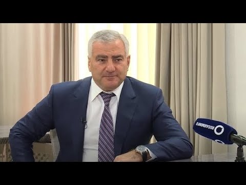 #Ուղիղ․ Սամվել Կարապետյանը տուն է վերադառնում ԱԱԾ-ից