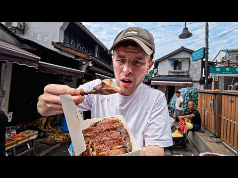 Inside a Chinese Market Tourists Never Visit 🇨🇳