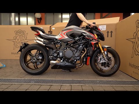 UNBOXING: MV Agusta Brutale 1000 Nurburgring