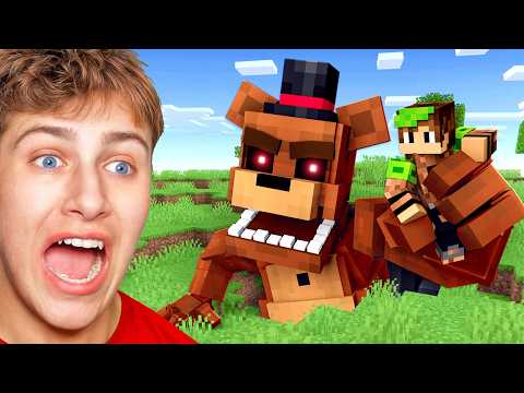 Fooling My Friends with FNAF Mods in Minecraft