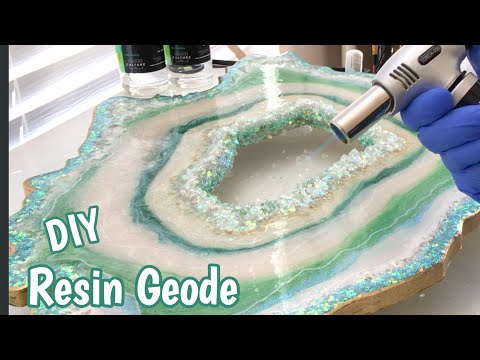 Epoxy Resin Geode Wall Art - DIY - So FUN!