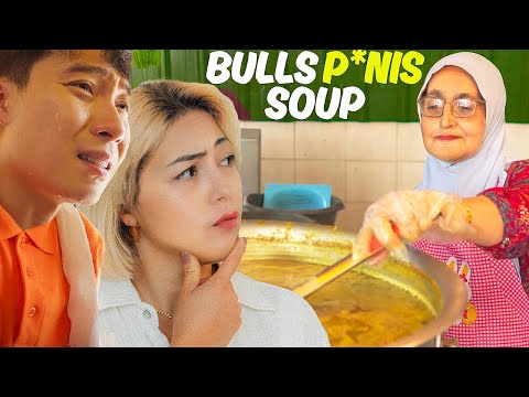 Trying the famous TORPEDO soup in Malaysia w/ Uncle Roger