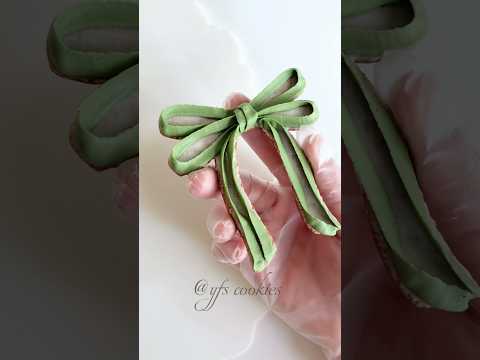🎀Satisfying bow cookie decorating #cookiedecorating #royalicing #cookies #satisfying