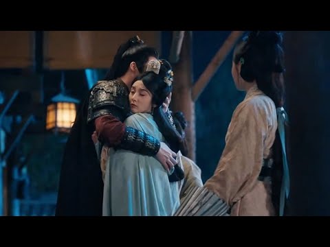 Xiǎo Qiáo stops the army alone! Wèi Shào chases desperately to protect her!