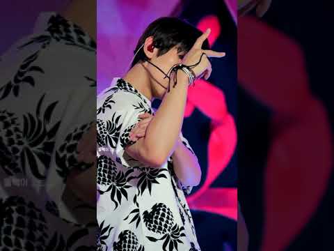 180902_인천공항 스카이페스티벌 EXO 코코밥(Ko Ko Bop) 백현 focus