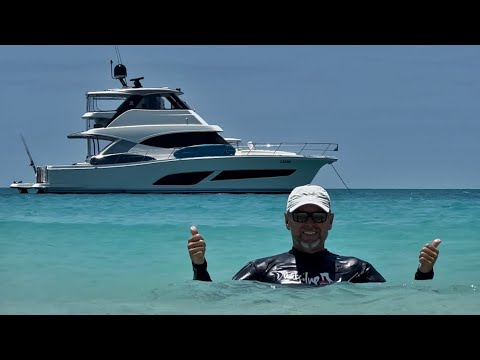 Exploring the Whitsunday Islands onboard my client’s Riviera 50 Sports Motor Yacht!