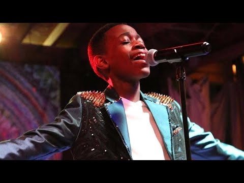 DeCory wins Showtime at the Apollo with a stunning performance of R. Kelly's When a Woman Loves