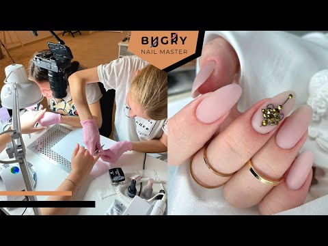 РАБОТА НАД ОШИБКАМИ / МАНИКЮР С МОЕЙ УЧЕНИЦЕЙ #ТатьянаБугрий