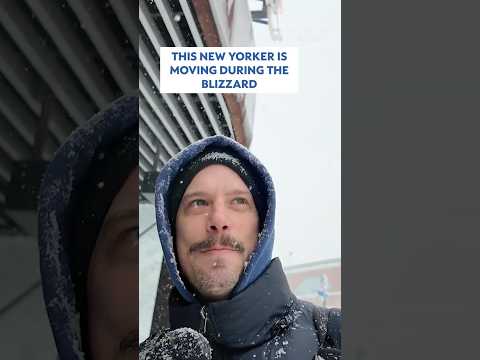 This New Yorker is moving during the blizzard