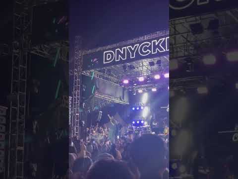 MOMENT DENNY CAKNAN KONSER