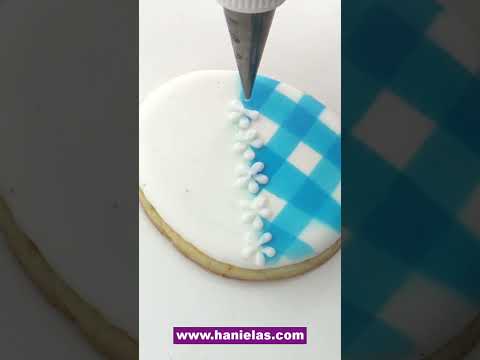 Daisy Gingham Easter Egg Cookies