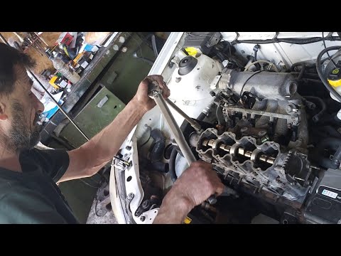 Incorrect cylinder head tightening.