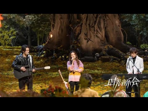 南拳妈妈时隔15年合体再唱《牡丹江》，谁的青春又回来了？