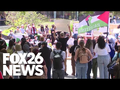CSUF students hold peaceful pro-Palestinian demonstration on campus