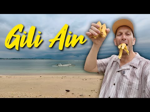 A Proper Stroll Around Gili Air. Storms, Stories & Free Bananas