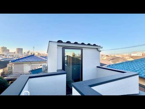 Micro Apartment Tour in Tokyo with Unique Balconies! 🏠🤯 – 30 sqm / 322 sqft (Ep. 97)