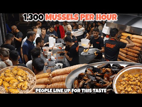 The Mussel King of İstanbul - The Street Food People Line Up For