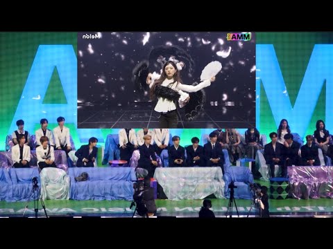 Idols react to ILLIT mma  #mma #kpop #jennie #awards #illit 