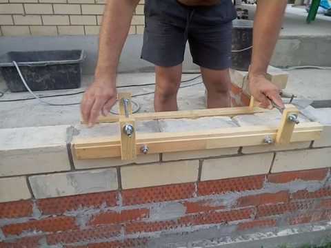 Приспособление для кладки кирпича