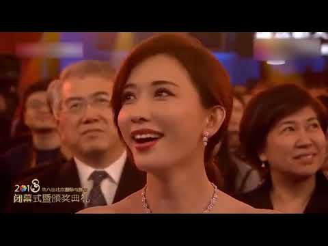 黄渤的口才有多好?一人调侃众大咖,林志玲舒淇都快笑翻了,王家卫苏有朋猛鼓掌！【电影节】