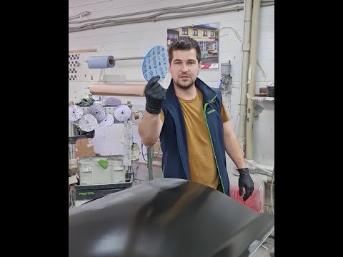 Показываю, как я подготавливаю к покраске новую оригинальную дверь от автомобиля Toyota Camry.