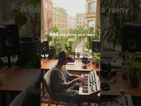 What you doing on a rainy day?🖤 #electronicmusic