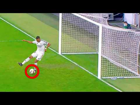 SMART vs DUMB Moments in Football