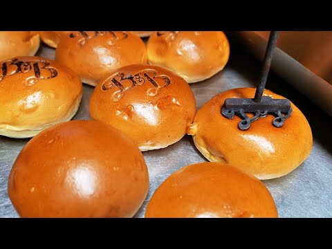 American Food - BISON AND BEEF CHEESEBURGERS Brooklyn Burgers & Beer NYC