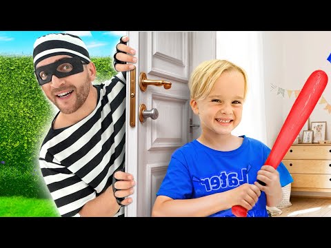 Chris Home Alone - Children's Stories