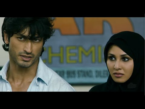 नेता है तो तू जरूर पिटेगा बस इसे हाथ लगाके दिखा -  Vidyut Jammwal Commando Action - Independence Day