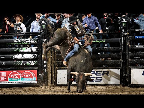 Lucas Divino rides Smoke Down for 84.15 Points | PBR UTB Highlight