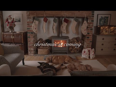 christmas is coming | wrapping presents, hot chocolate and home alone🎁 [silent vlog]
