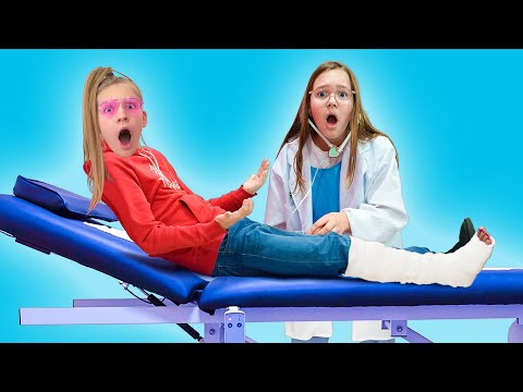 Pretend play kids hospital & Amelia visits Doctor Avelina!
